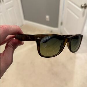Ray-Ban Wayfarer Brown Sunglasses